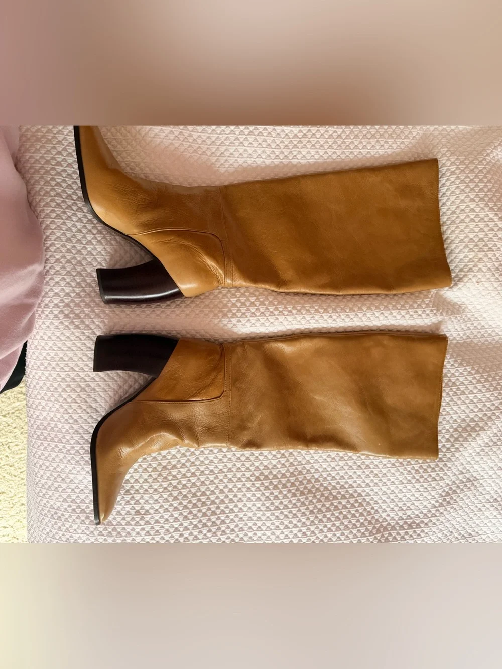Tory Burch Banana Heel Leather Boots in Butterscotch